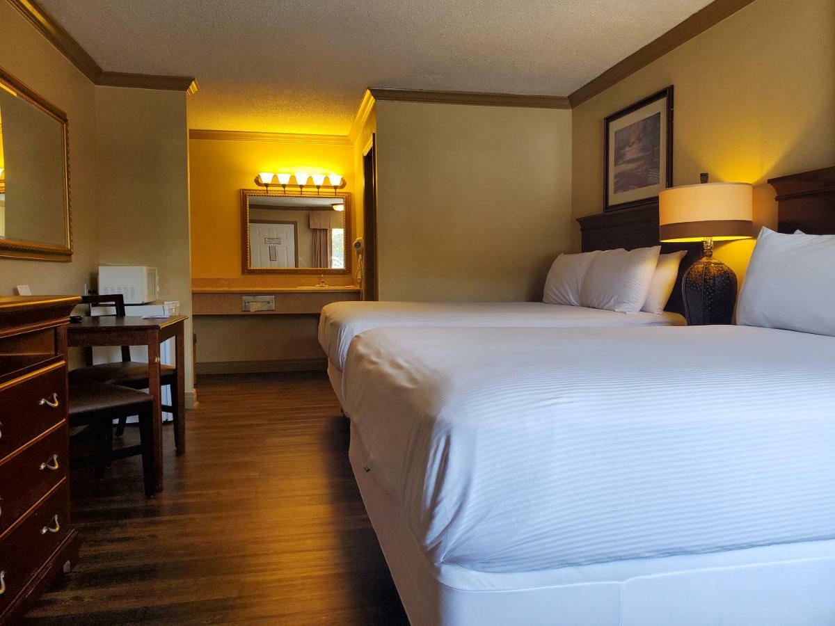 Colonial House Motel Pigeon Forge Buitenkant foto