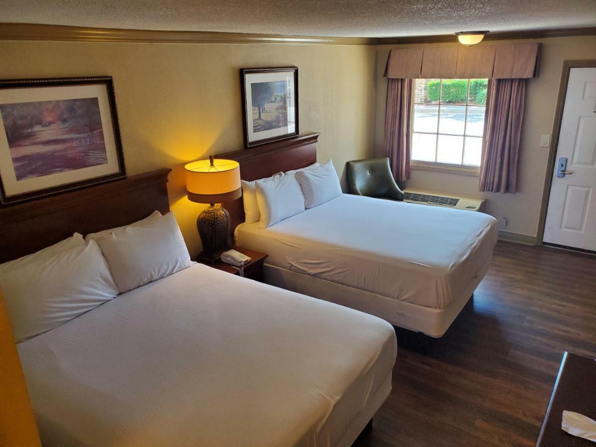 Colonial House Motel Pigeon Forge Buitenkant foto