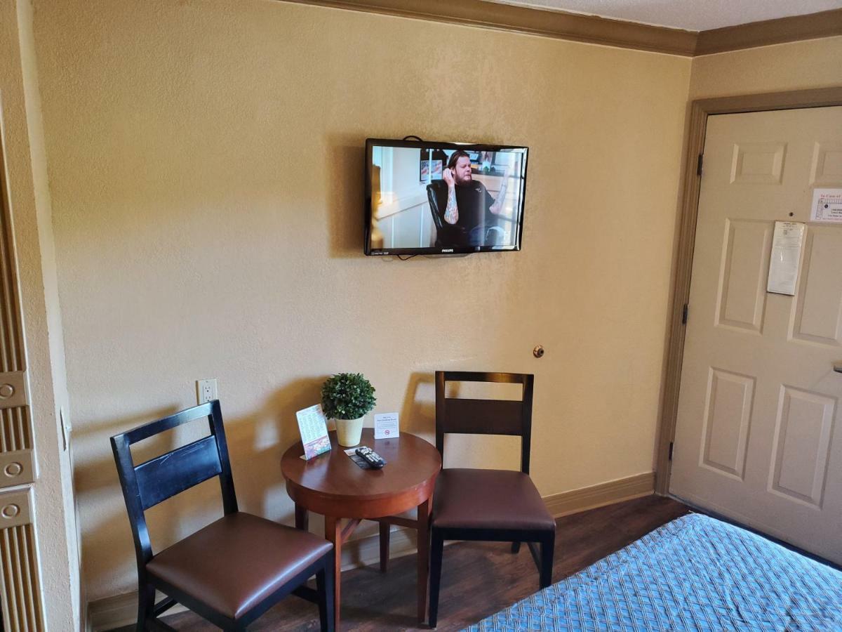 Colonial House Motel Pigeon Forge Buitenkant foto
