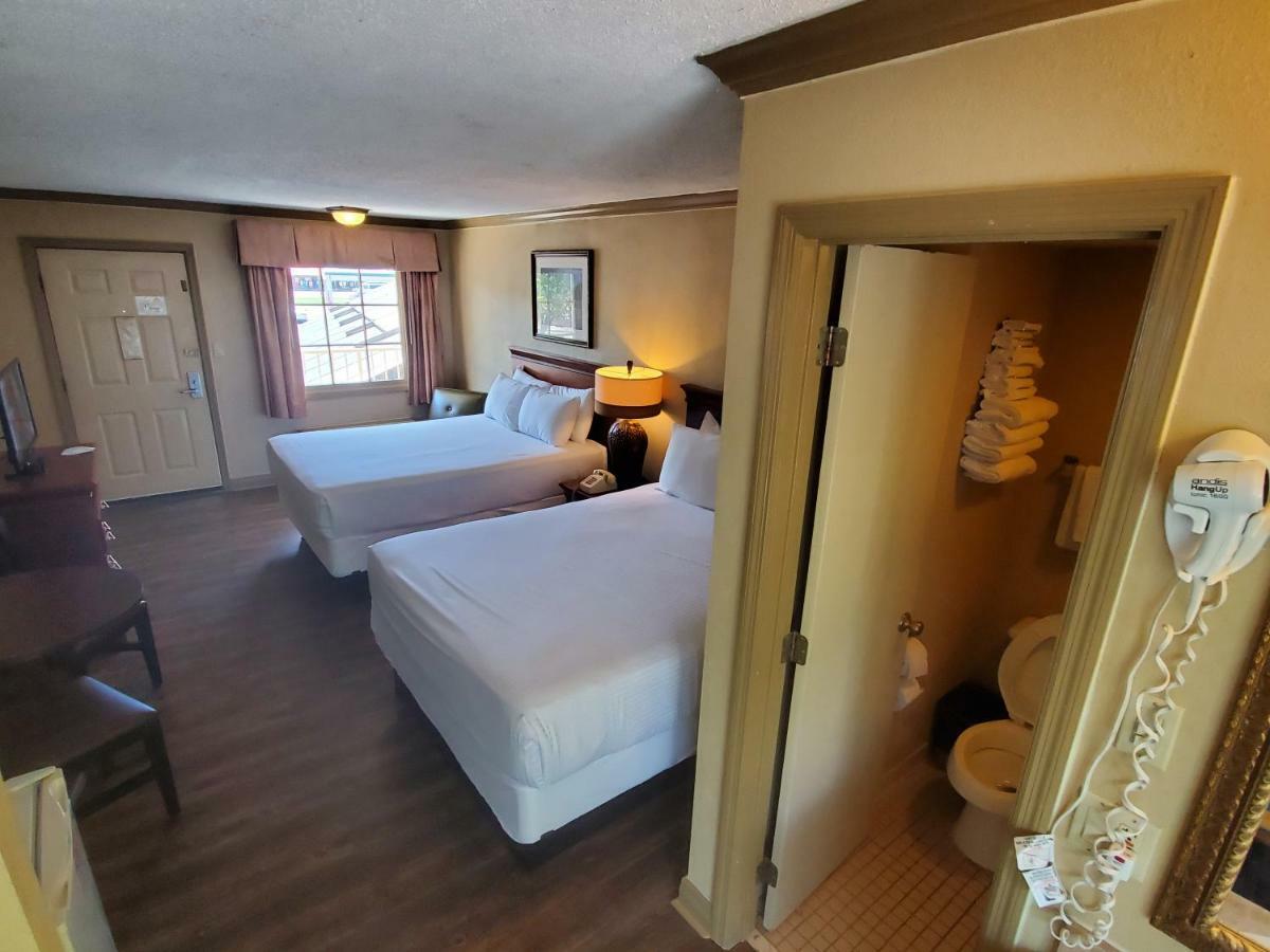 Colonial House Motel Pigeon Forge Buitenkant foto