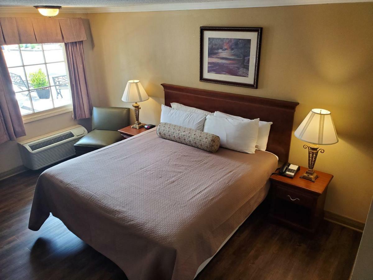 Colonial House Motel Pigeon Forge Buitenkant foto